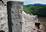 エル・タヒン遺跡 祭壇の石彫（メキシコ）　1969年