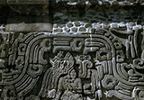 ショチカルコ遺跡　羽毛の蛇の神殿の浮彫り（メキシコ）　1969年