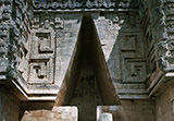 ウシュマル遺跡　総督の宮殿の大アーチ（メキシコ）　1969年